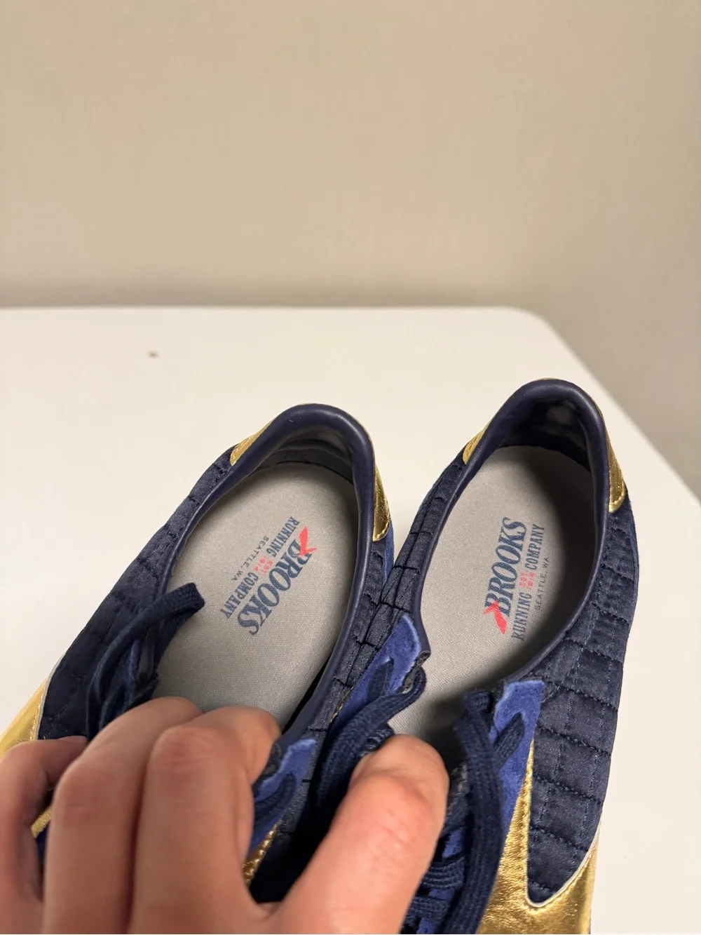 Brooks Heritage Vanguard Peacoat Navy/Gold Sneakers Women’s US 8.5 B EU 40